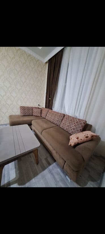 Künc divan, İşlənmiş, Açılan, Bazalı, Çatdırılma yoxdur lalafo.az -da Künc divan, İşlənmiş, Açılan, Bazalı, Çatdırılma yoxdur