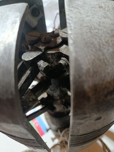 Qayçılar: Sənaye tipli köhnə model şnur bükmə/uc bağlama maşını Təsvir: - lalafo.az -da — 9 Qayçılar: Sənaye tipli köhnə model şnur bükmə/uc bağlama maşını Təsvir: - — 9