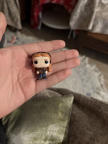 Kinder joy stranger things figuru lalafo.az -da Kinder joy stranger things figuru