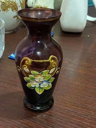 Bir vaza, Bogem şüşəsi lalafo.az -da Bir vaza, Bogem şüşəsi