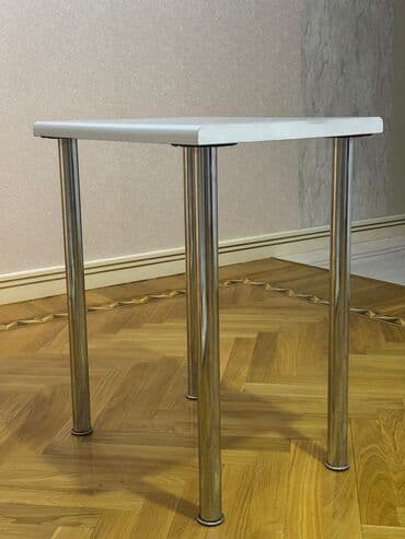 Mətbəx masası, İşlənmiş, Açılmayan, Kvadrat masa lalafo.az -da Mətbəx masası, İşlənmiş, Açılmayan, Kvadrat masa