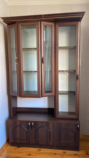Şüşəli dolab vitrini, İşlənmiş, Ünvandan götürmə lalafo.az -da Şüşəli dolab vitrini, İşlənmiş, Ünvandan götürmə