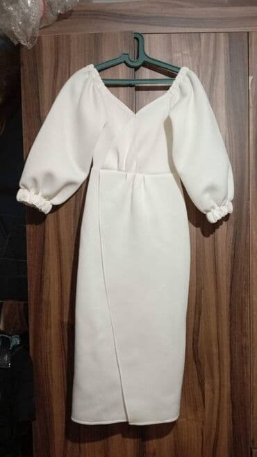 Geyinilməniş paltardı metroya çatdırılma pulsuzdur lalafo.az -da Geyinilməniş paltardı metroya çatdırılma pulsuzdur