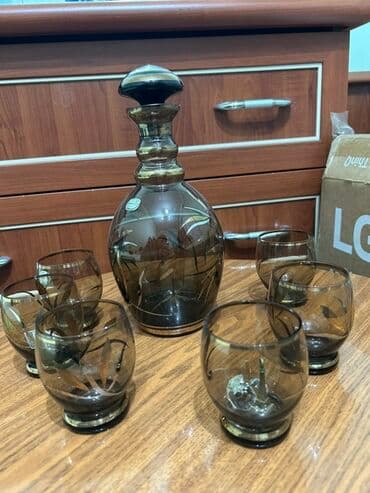 Şüşə qraf və stəkan dəsti - Tərkib: 1 ədəd qapaqlı qraf + 6 ədəd lalafo.az -da Şüşə qraf və stəkan dəsti - Tərkib: 1 ədəd qapaqlı qraf + 6 ədəd