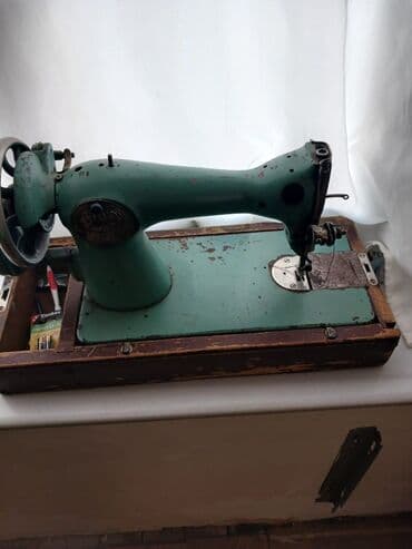 Klassik mexaniki tikiş maşını - Korpus: metal, yaşıl rəngli, retro lalafo.az -da Klassik mexaniki tikiş maşını - Korpus: metal, yaşıl rəngli, retro