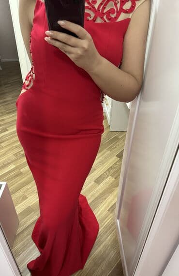 Lady Life dan 400 azn alınıb 1 defe 4-5 saatlıq toya geyinilib 70 azne lalafo.az -da Lady Life dan 400 azn alınıb 1 defe 4-5 saatlıq toya geyinilib 70 azne