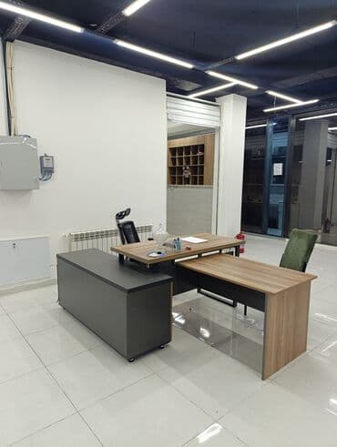 Müasir ofis rəhbər masası dəsti - Dizayn: L formalı iş masası, yan lalafo.az -da Müasir ofis rəhbər masası dəsti - Dizayn: L formalı iş masası, yan