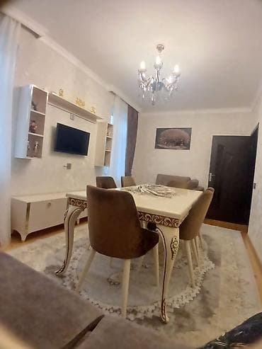 Qonaq otağı üçün, İşlənmiş, Açılmayan, Dördbucaq masa, 6 stul lalafo.az -da Qonaq otağı üçün, İşlənmiş, Açılmayan, Dördbucaq masa, 6 stul
