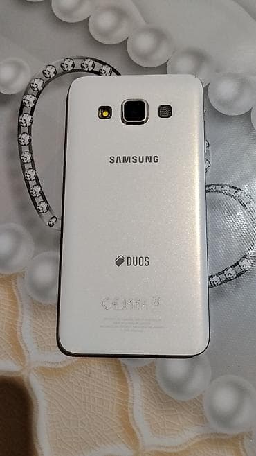 Samsung Galaxy A3, 16 GB, rəng - Ağ, İki sim kartlı lalafo.az -da Samsung Galaxy A3, 16 GB, rəng - Ağ, İki sim kartlı