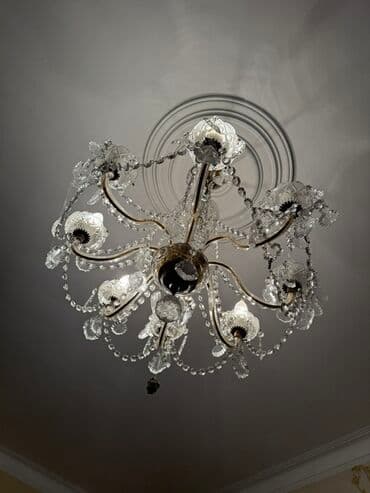 Klassik kristal çilçıraq - 8 lampalı, E14 patronlarla (şam tipli lalafo.az -da Klassik kristal çilçıraq - 8 lampalı, E14 patronlarla (şam tipli