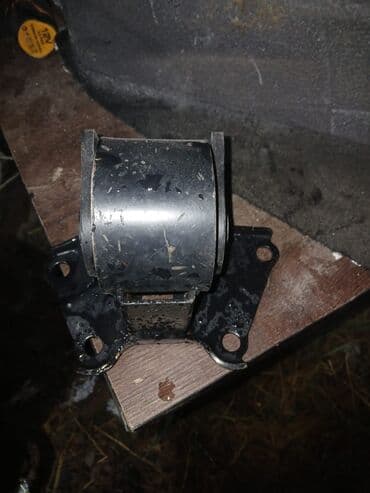 yer şumlayan mator: Hyundai/Kia mühərrik dayağı (arxa/alt dayağ) – orijinal hissə - Hissə lalafo.az -da — 3 yer şumlayan mator: Hyundai/Kia mühərrik dayağı (arxa/alt dayağ) – orijinal hissə - Hissə — 3