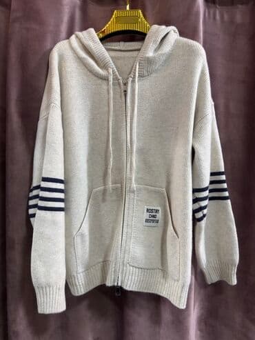 Hoodie tipli toxunma kardiqan - Model: Kapüşonlu, önü tam fermuarlı lalafo.az -da Hoodie tipli toxunma kardiqan - Model: Kapüşonlu, önü tam fermuarlı