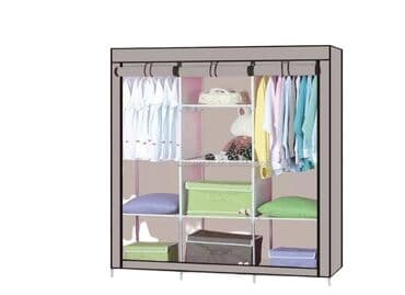 Bu daşınan şkaf hərəkətli, istifadəsi əlverişlidir. O, paltar asmaq lalafo.az -da Bu daşınan şkaf hərəkətli, istifadəsi əlverişlidir. O, paltar asmaq