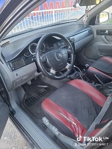 Satılır: Sedan avtomobil - Kuzov: 4 qapılı sedan, qara rəng - Salon lalafo.az -da Satılır: Sedan avtomobil - Kuzov: 4 qapılı sedan, qara rəng - Salon