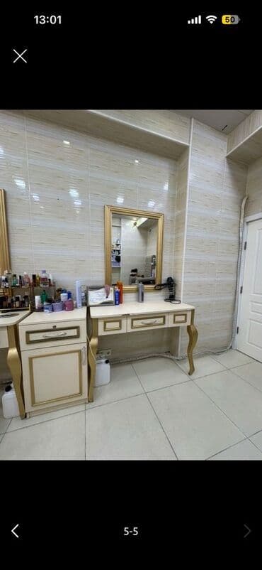 Salon üçün vizaj/saç ustası masası və güzgü dəsti - Klassik üslubda lalafo.az -da Salon üçün vizaj/saç ustası masası və güzgü dəsti - Klassik üslubda