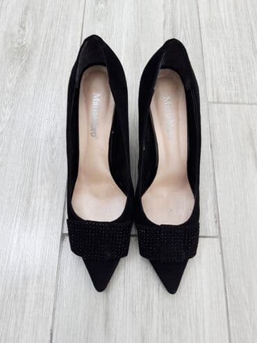 Tuflilər, Ölçü: 39, rəng - Qara, İşlənmiş lalafo.az -da Tuflilər, Ölçü: 39, rəng - Qara, İşlənmiş