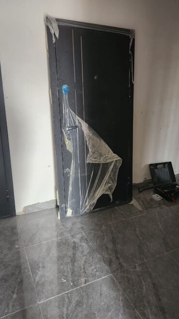 Yeni qapidir ev yeniden temir olunur deye tecli satilir yenisi lalafo.az -da Yeni qapidir ev yeniden temir olunur deye tecli satilir yenisi