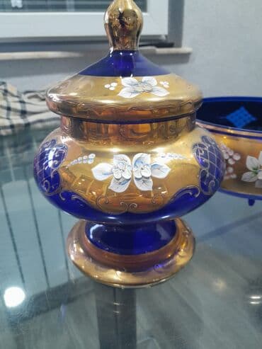 Qədimi boqema Çexiya, 30sm.Göy rənqdə .Konfet qabı.65 azn. W.App lalafo.az -da Qədimi boqema Çexiya, 30sm.Göy rənqdə .Konfet qabı.65 azn. W.App