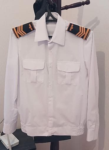 Ağ rəngli formal köynək – çiyinlikli xidmət/uniforma modeli - Klassik lalafo.az -da Ağ rəngli formal köynək – çiyinlikli xidmət/uniforma modeli - Klassik