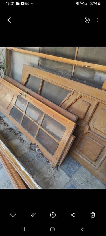 Taxtadan hazırlanmış, şüşəli hissələri olan qapılar. Ev və ya ofis lalafo.az -da Taxtadan hazırlanmış, şüşəli hissələri olan qapılar. Ev və ya ofis