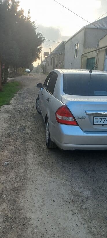 Nissan Tiida: 1.5 l | 2012 il Sedan lalafo.az -da Nissan Tiida: 1.5 l | 2012 il Sedan