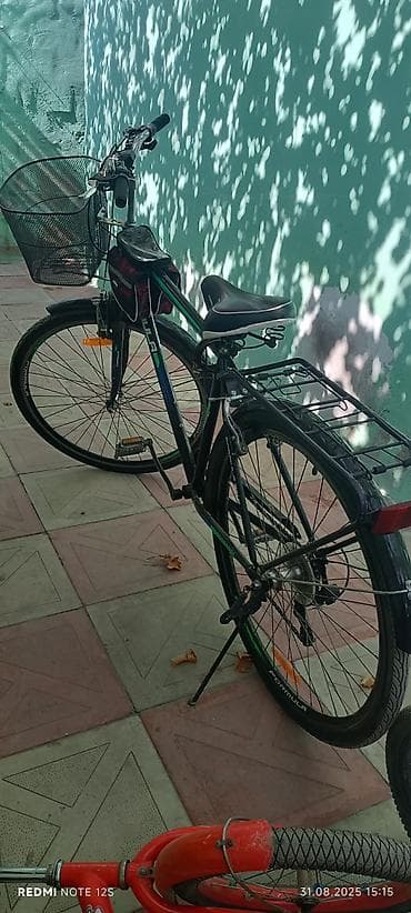 İşlənmiş Şəhər velosipedi 28", sürətlərin sayı: 7 lalafo.az -da İşlənmiş Şəhər velosipedi 28", sürətlərin sayı: 7