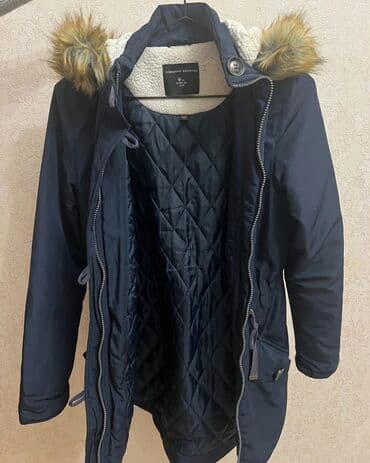 XS razmer, zamok və düymə ilə bağlanır 10 manata, çox yüngül və rahat lalafo.az -da XS razmer, zamok və düymə ilə bağlanır 10 manata, çox yüngül və rahat