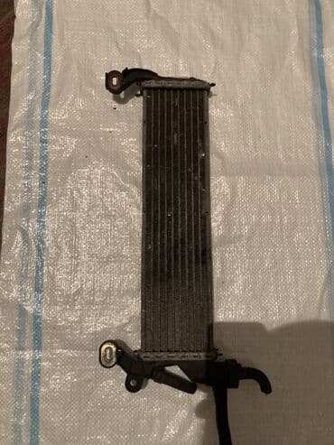 Запонки: Mercedes-Benz orijinal ötürmə (ya da mühərrik yağı) radiatoru / yağ at lalafo.az — 2 Запонки: Mercedes-Benz orijinal ötürmə (ya da mühərrik yağı) radiatoru / yağ — 2