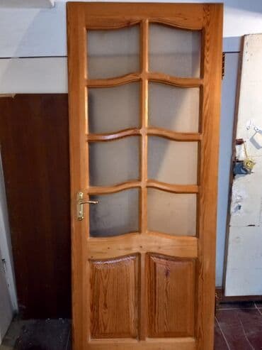 Şüşəli taxta otaq/qapı - Material: təbii ağac (laklanmış səth), bərk lalafo.az -da Şüşəli taxta otaq/qapı - Material: təbii ağac (laklanmış səth), bərk