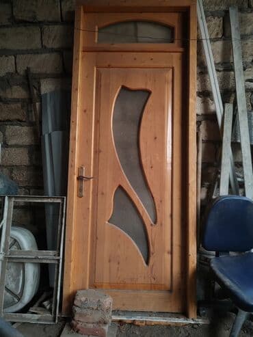Taxta giriş qapısı və üst transom şüşəsi - Material: təbii ağac (şam lalafo.az -da Taxta giriş qapısı və üst transom şüşəsi - Material: təbii ağac (şam