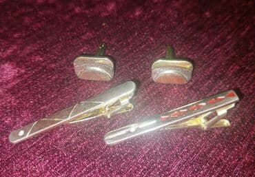 Bu dəstə iki cüt mancet düyməsi və iki ədəd qalstuk sancağı daxildir lalafo.az -da Bu dəstə iki cüt mancet düyməsi və iki ədəd qalstuk sancağı daxildir