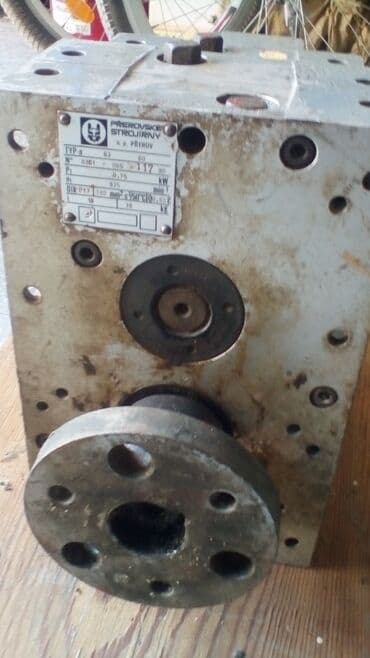 Motor+Reduktor Çexoslavakiya istehsalı.Təzədir işlənməyib çoxdan lalafo.az -da Motor+Reduktor Çexoslavakiya istehsalı.Təzədir işlənməyib çoxdan