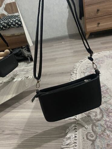 Qara çiyin/çapraz çanta - Minimalist dizaynlı, düzbucaqlı forma - lalafo.az -da Qara çiyin/çapraz çanta - Minimalist dizaynlı, düzbucaqlı forma -