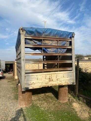 Satılır: yük maşını üçün üstü brezentli qoşqu kuzovu Xüsusiyyətlər: - lalafo.az -da Satılır: yük maşını üçün üstü brezentli qoşqu kuzovu Xüsusiyyətlər: -