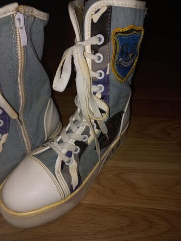 Ölçü: 38, rəng - Ağ, İşlənmiş lalafo.az -da Ölçü: 38, rəng - Ağ, İşlənmiş