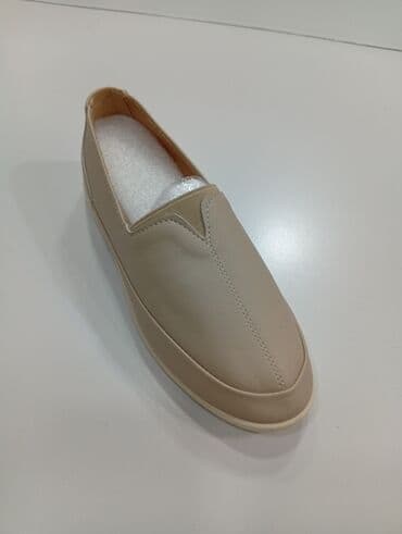 Bej rəngli qadın slip-on ayaqqabı - Minimalist dizayn: tikiş lalafo.az -da Bej rəngli qadın slip-on ayaqqabı - Minimalist dizayn: tikiş
