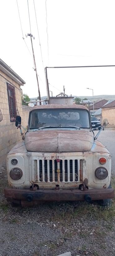 Sovet istehsalı su/yanacaq daşıyan yük maşını (sisterna) - lalafo.az -da Sovet istehsalı su/yanacaq daşıyan yük maşını (sisterna) -