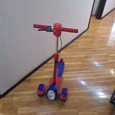 Uşaq skuterı – 3 təkərli, qırmızı-mavi rəngdə Xüsusiyyətlər: - Üç lalafo.az -da Uşaq skuterı – 3 təkərli, qırmızı-mavi rəngdə Xüsusiyyətlər: - Üç