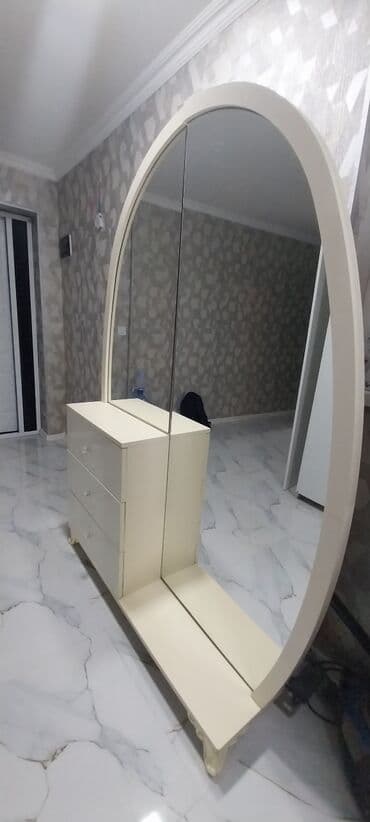 İşlənmiş, Güzgülü lalafo.az -da İşlənmiş, Güzgülü