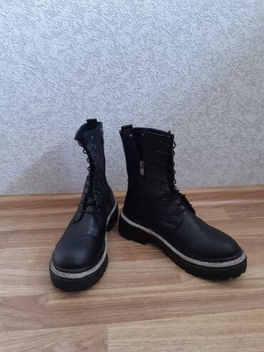 Xanım üçün çəkmə. Qara rəngdə. 38 razmerə gedir lalafo.az -da Xanım üçün çəkmə. Qara rəngdə. 38 razmerə gedir