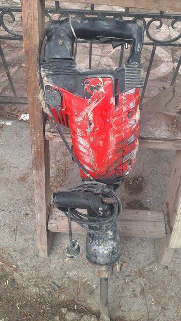 Güclü elektrikli beton qırıcı (perforator/jackhammer) - Şəbəkə ilə lalafo.az -da Güclü elektrikli beton qırıcı (perforator/jackhammer) - Şəbəkə ilə