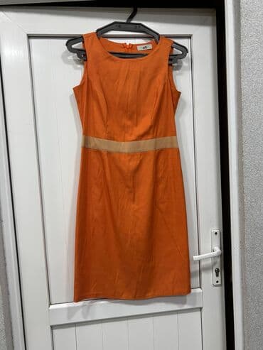 Paltar razmer "S" rəngi orang.,qiyməti 3 azn ., w.App 0506794049 lalafo.az -da Paltar razmer "S" rəngi orang.,qiyməti 3 azn ., w.App 0506794049