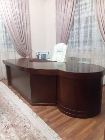 Temiz fistiq agacindan ofis masasi uzunlugu -2,5 m eni -1 m yep lalafo.az -da Temiz fistiq agacindan ofis masasi uzunlugu -2,5 m eni -1 m yep