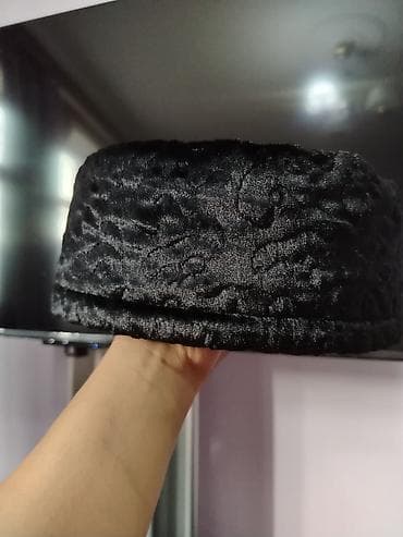 Qara rəngli klassik qış papağı – qıvrım naxışlı kürk/şinşilla effekti lalafo.az -da Qara rəngli klassik qış papağı – qıvrım naxışlı kürk/şinşilla effekti