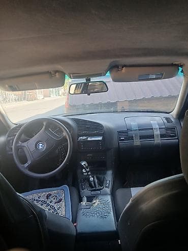 BMW sedan – E36 seriyası - Kuzov: 4 qapılı sedan, tünd yaşıl rəng - lalafo.az -da BMW sedan – E36 seriyası - Kuzov: 4 qapılı sedan, tünd yaşıl rəng -