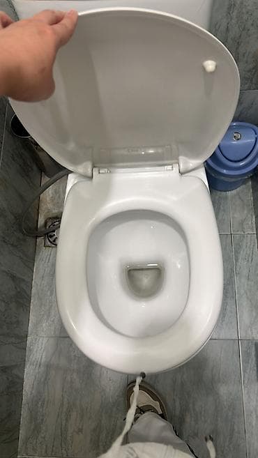 Ikisi biryerde satilir. 60 manat. Unitazin bacoku yoxdu. 9cu mikr lalafo.az -da Ikisi biryerde satilir. 60 manat. Unitazin bacoku yoxdu. 9cu mikr