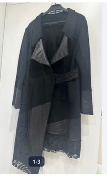 Qara qadın paltosu/plaş ölcü L - Uzun dizayn, açıq önü və kəmərli lalafo.az -da Qara qadın paltosu/plaş ölcü L - Uzun dizayn, açıq önü və kəmərli