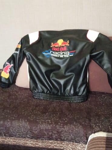 Red Bull Racing temalı qara dərili (eko-dəri) jaket - Ön və arxa lalafo.az -da Red Bull Racing temalı qara dərili (eko-dəri) jaket - Ön və arxa