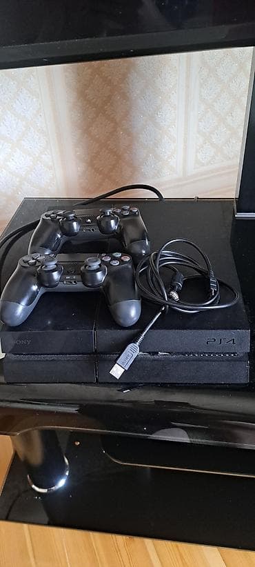 PlayStation 4 (PS4) komplekti - Konsol: Sony PlayStation 4 - 2 pult lalafo.az -da PlayStation 4 (PS4) komplekti - Konsol: Sony PlayStation 4 - 2 pult