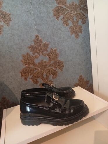 Məhsul: Qara laklı loafer ayaqqabı - Material: Parlaq lak dərisi lalafo.az -da Məhsul: Qara laklı loafer ayaqqabı - Material: Parlaq lak dərisi